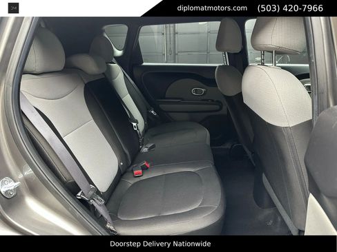 Used 2017 Kia Soul image 18