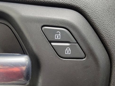 Used 2019 Chevrolet Silverado 1500 Custom Trail Boss w/ Custom Convenience Package image 29