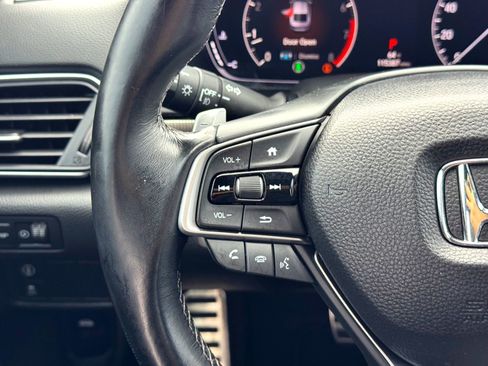 Used 2018 Honda Accord Sport image 23