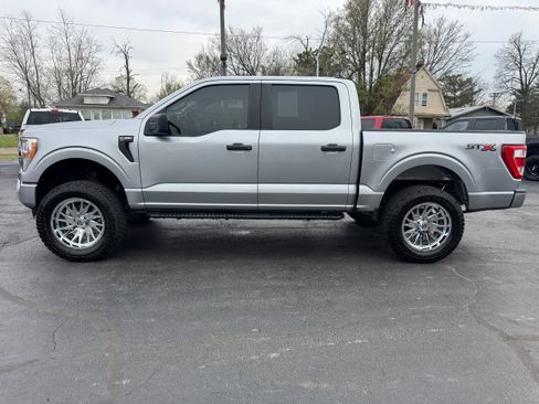 Used 2022 Ford F150 XL w/ STX Appearance Package image 3