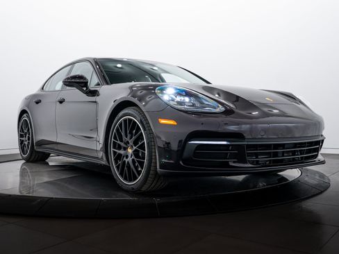 Certified 2017 Porsche Panamera image 9
