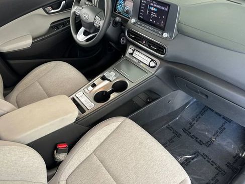 Used 2023 Hyundai Kona SE FWD image 18