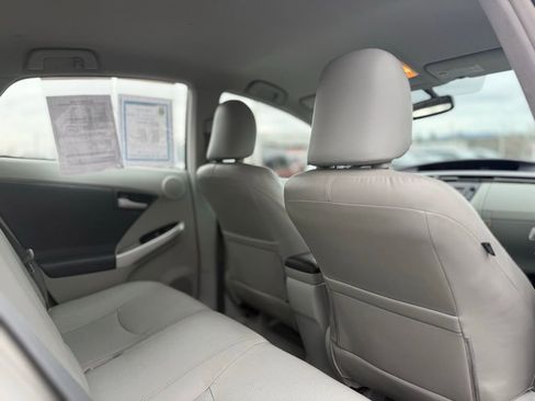 Used 2010 Toyota Prius Five image 19