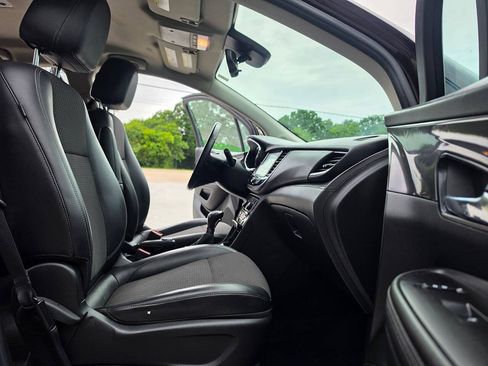 Used 2018 Buick Encore Preferred FWD image 30