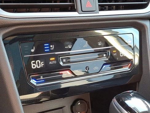 New 2025 Volkswagen Taos SEL image 11