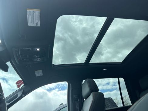 New 2026 GMC Yukon XL AT4 w/ LPO, Floor Liner Package AWD/4WD image 23