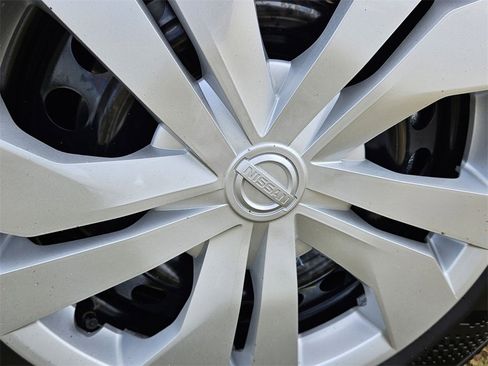 New 2025 Nissan Versa S w/ Trunk Package image 16