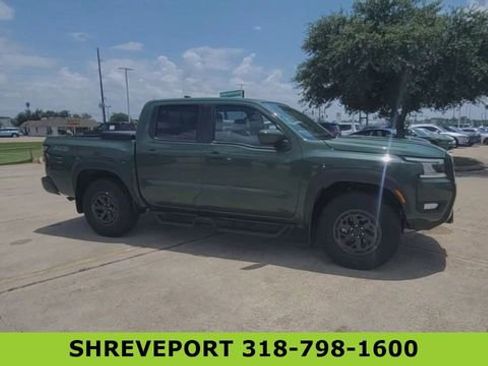 Used 2025 Nissan Frontier PRO-4X AWD/4WD image 2