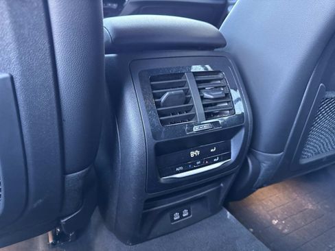 Used 2024 BMW X4 xDrive30i w/ Premium Package image 16
