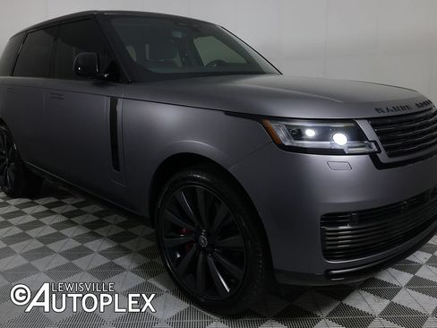 Used 2024 Land Rover Range Rover SV AWD/4WD image 3