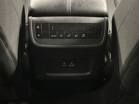 Used 2025 Nissan Pathfinder SV AWD/4WD image 23