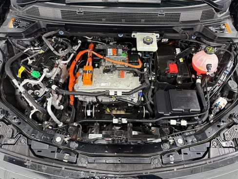 Used 2025 Chevrolet Equinox EV RS FWD image 36