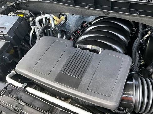 Used 2023 Chevrolet Tahoe Premier w/ Advanced Technology Package image 32