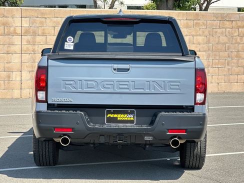Certified 2025 Honda Ridgeline Black Edition image 5