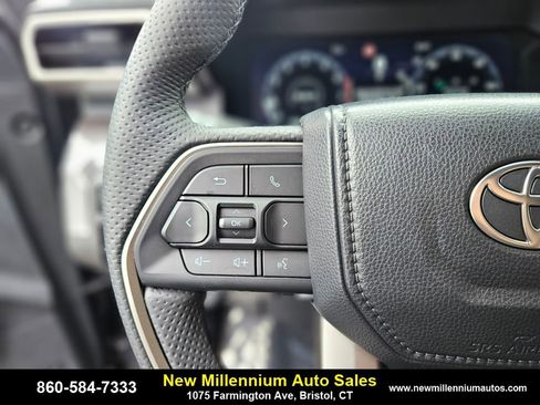 Used 2024 Toyota Tacoma TRD Off-Road image 26