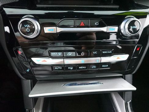 Used 2023 Ford Explorer ST-Line image 21