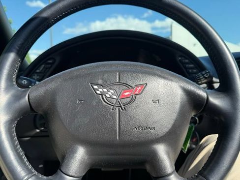 Used 2003 Chevrolet Corvette Coupe w/ Preferred Equipment Group RWD image 15