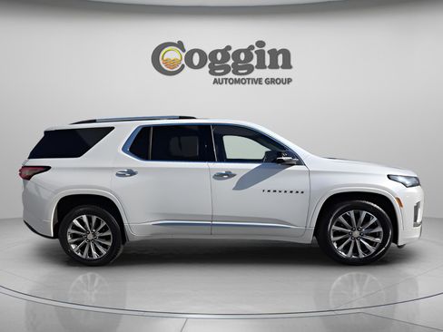 Used 2023 Chevrolet Traverse Premier image 4