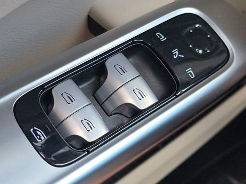 Certified 2025 Mercedes-Benz C 300 4MATIC Sedan image 27