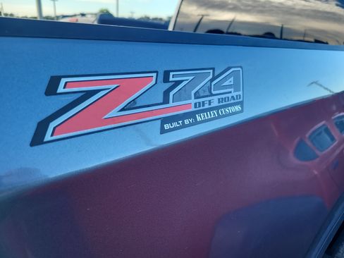 Used 2019 GMC Sierra 1500 SLE w/ X31 Off-Road Package AWD/4WD image 11