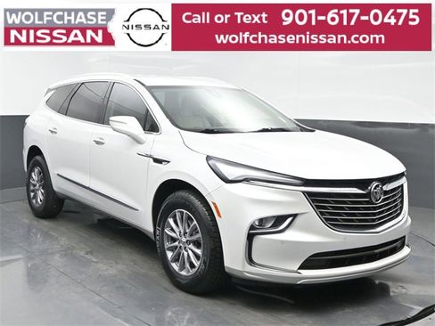 Used 2023 Buick Enclave Essence image 8