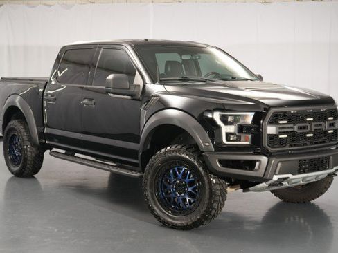 Used 2017 Ford F150 Raptor w/ Equipment Group 801A Mid AWD/4WD image 11