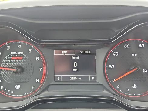 Used 2024 Chevrolet Trax RS FWD image 15
