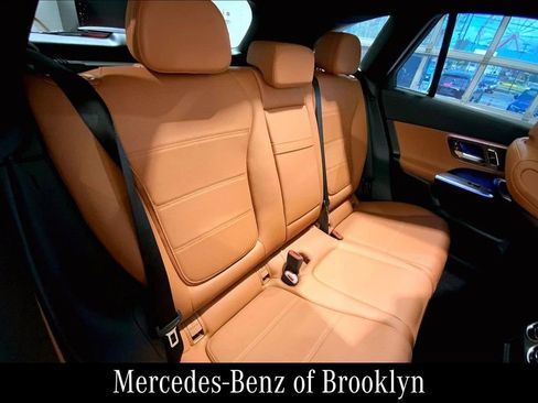 Used 2026 Mercedes-Benz GLC 300 4MATIC image 21