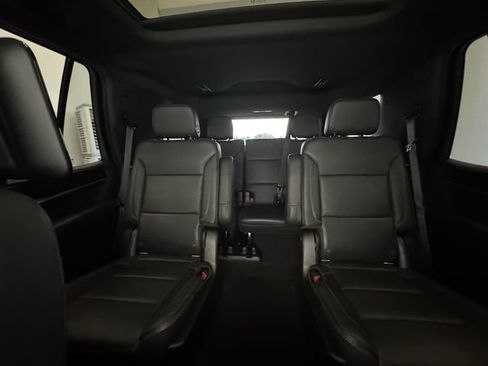 Used 2021 GMC Yukon Denali w/ Denali Premium Package AWD/4WD image 7