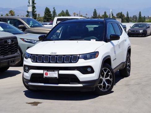 Used 2024 Jeep Compass Limited AWD/4WD image 5
