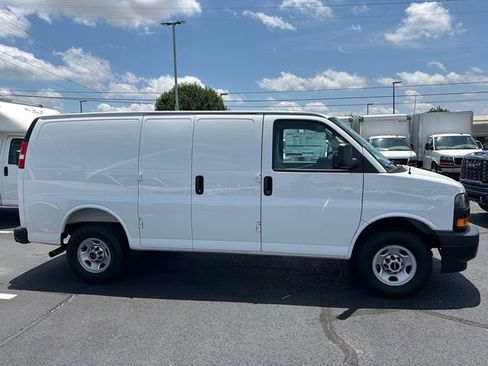 New 2025 GMC Savana 2500 w/ Communications Package image 11