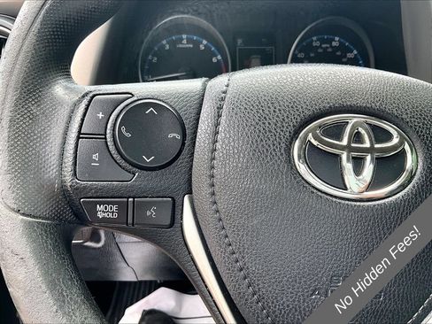 Used 2017 Toyota RAV4 LE w/ Carpet Mat Package AWD/4WD image 15