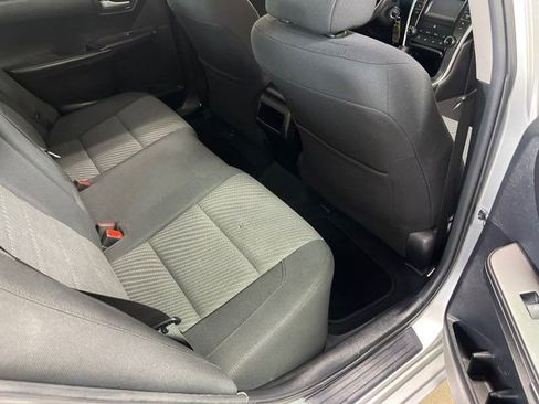Used 2015 Toyota Camry LE FWD image 7