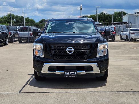 Used 2020 Nissan Titan SV w/ SV Convenience Package RWD image 9