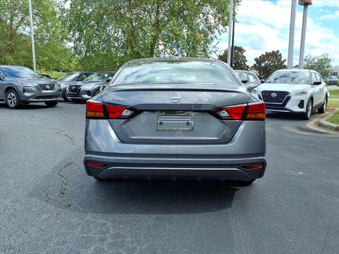 New 2025 Nissan Altima 2.5 SV image 4