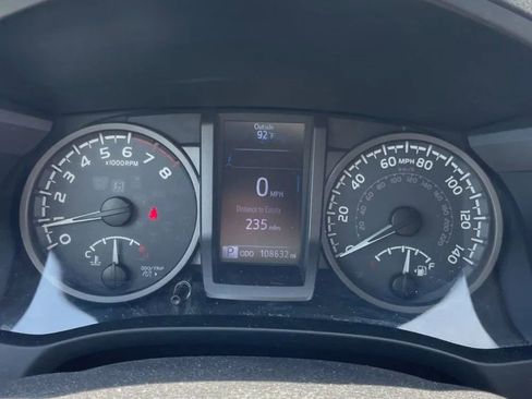 Used 2016 Toyota Tacoma TRD Off-Road w/ Towing Package AWD/4WD image 25