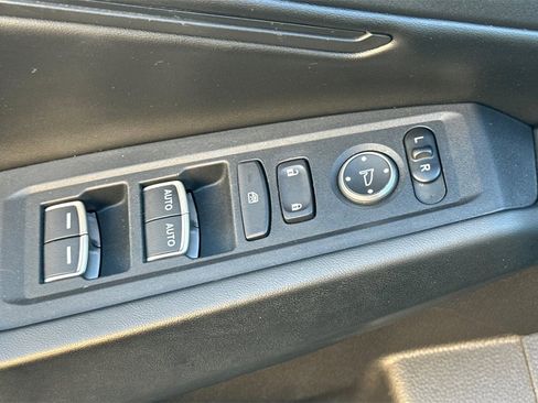 Used 2023 Honda Accord EX image 12