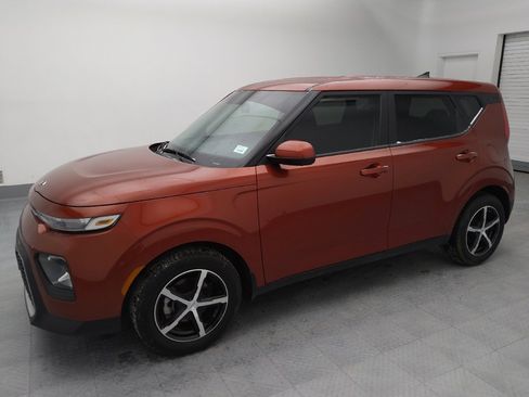 Used 2021 Kia Soul LX image 2