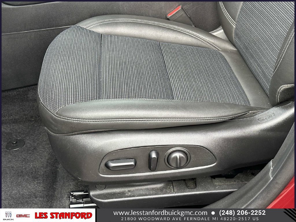 Used 2024 Buick Envista Preferred w/ Convenience I Package FWD image 18