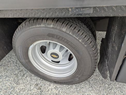 Used 2019 Chevrolet Silverado 3500 W/T w/ WT Convenience Package image 9