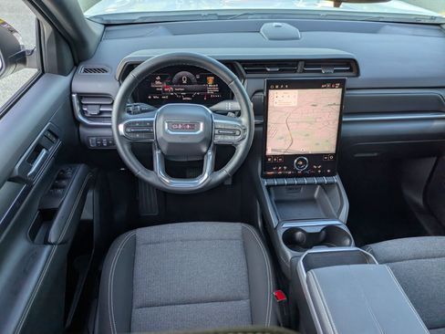 Used 2025 GMC Terrain Elevation w/ Black Edition AWD/4WD image 31