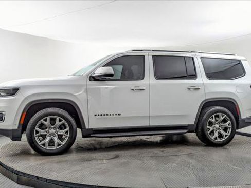 Used 2022 Jeep Wagoneer Series II image 3