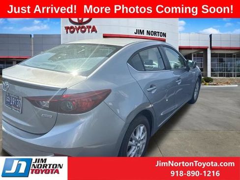 Used 2016 MAZDA MAZDA3 i Touring FWD image 4