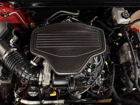 Used 2022 Chevrolet Blazer LT w/ Sound & Technology Package FWD image 32