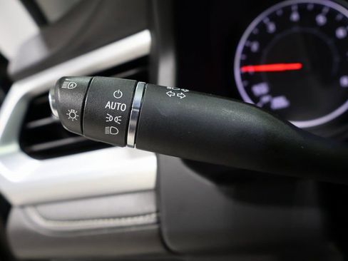 Used 2021 GMC Acadia SLE w/ Driver Convenience Package image 39