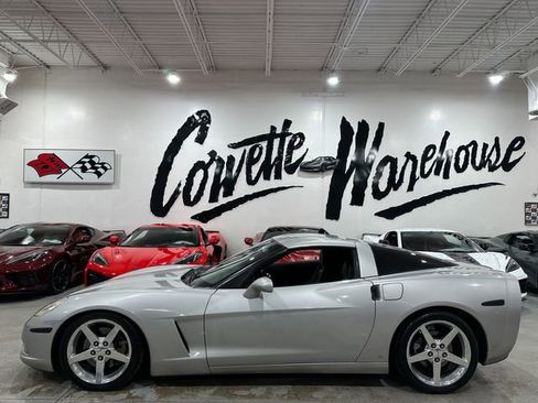 Used 2008 Chevrolet Corvette Coupe RWD image 2