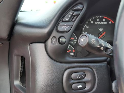 Used 2004 Chevrolet Corvette Coupe w/ Roof Package image 21