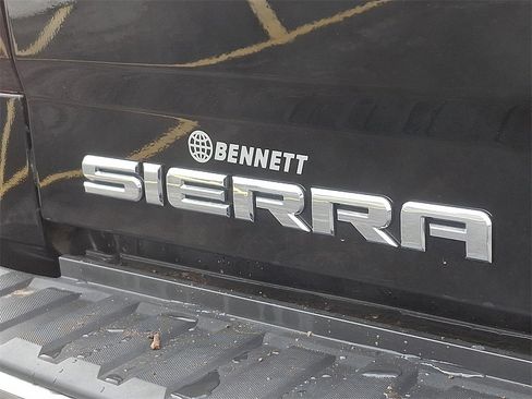 Used 2017 GMC Sierra 1500 SLE w/ SLE Value Package image 29