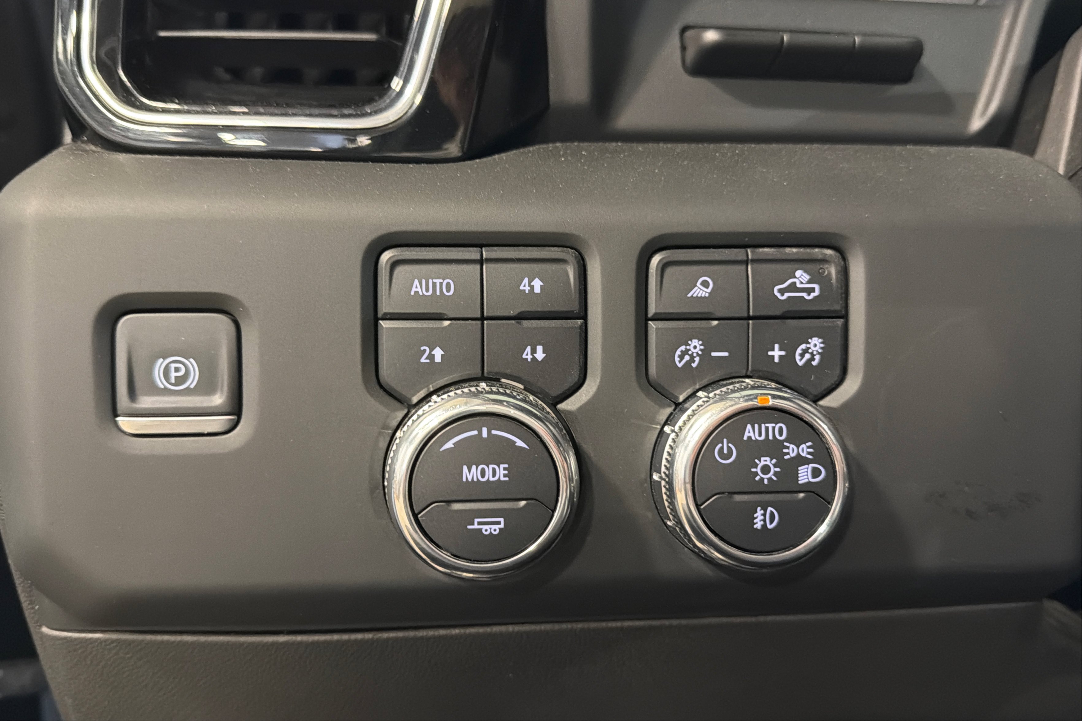 Used 2024 GMC Sierra 2500 Denali w/ Denali Reserve Package AWD/4WD image 22
