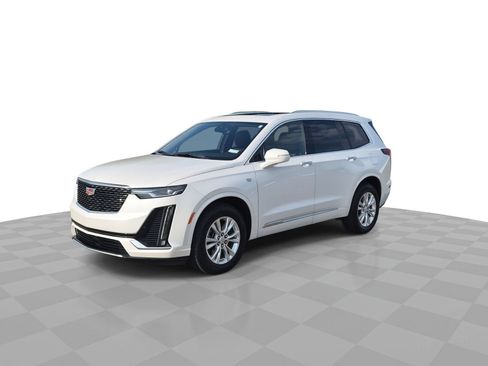 Certified 2024 Cadillac XT6 Luxury w/ LPO, Floor Liner Package AWD/4WD image 4